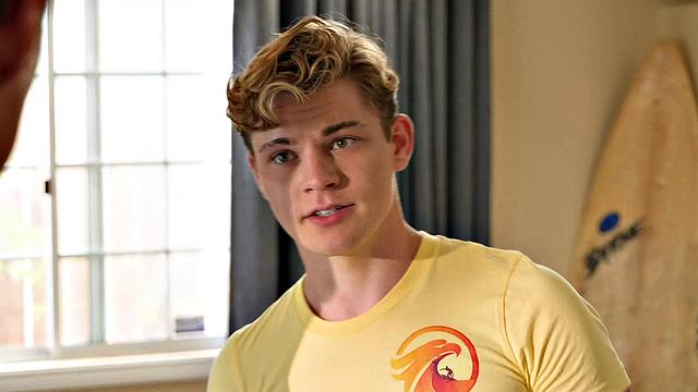 FalconStudios - Hot Summer Threesome Barebacking Hard