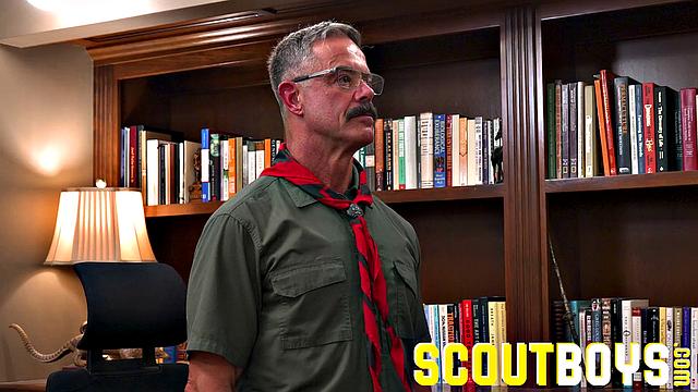 Скаут Коул в форме сосёт и трахается без гондона