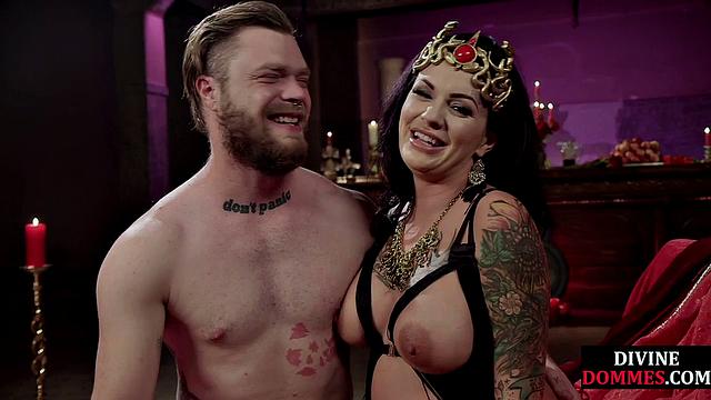 Pathetic incel mouthfucked by mean domina