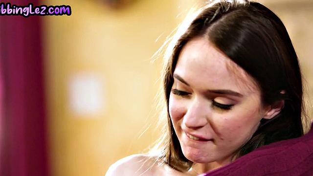 Scissoring lesbian seducing her redhead GF's pussy