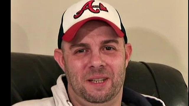 JD не теряет руки и кончает с юмором