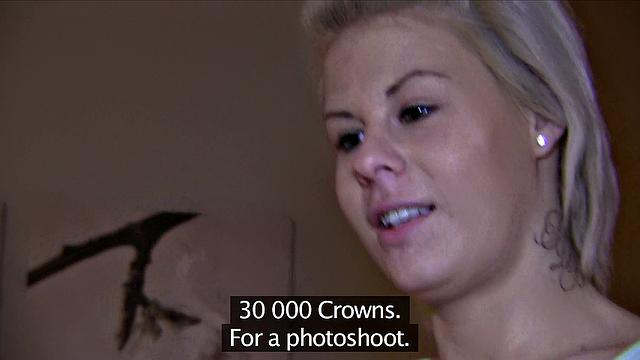 Short Haired Woman Gets A Special Offer For Cock