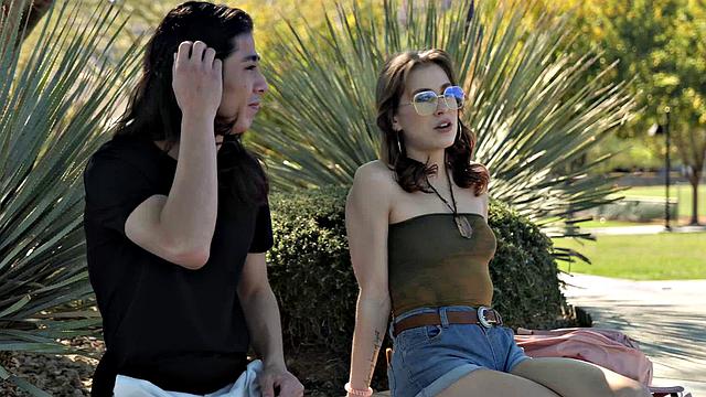 Fiona Sprouts gets evicted from her apartment so David offers her a place for a good price!