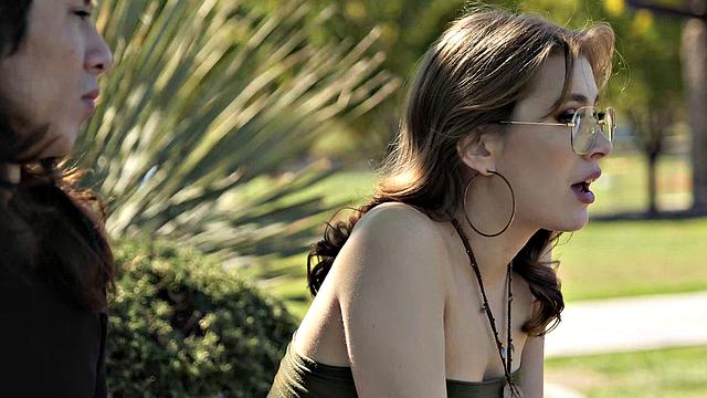 Fiona Sprouts gets evicted from her apartment so David offers her a place for a good price!