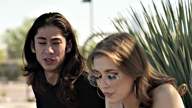 Fiona Sprouts gets evicted from her apartment so David offers her a place for a good price!