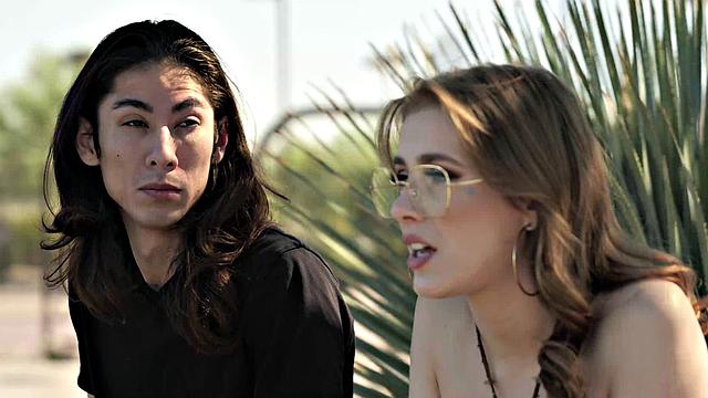 Fiona Sprouts gets evicted from her apartment so David offers her a place for a good price!