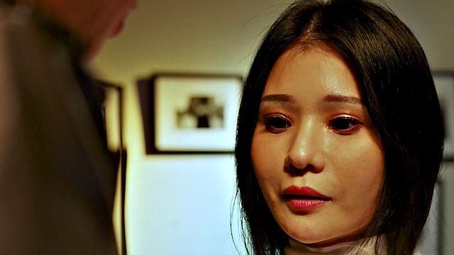 Xian'erai Fucks Her New Make-up Artist