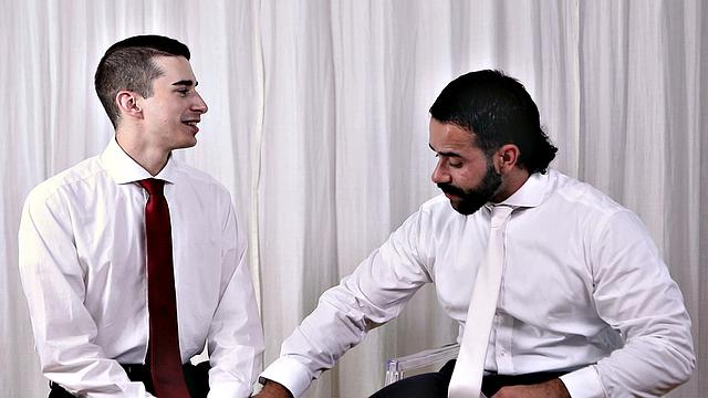 джейк нобелло сдается под напором члена тедди торреса