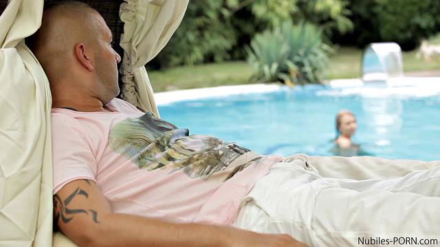 Skinny Dip - Season 4 Episode 10