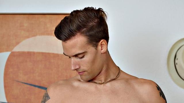 Amateur eager jock wanks cock at home till pleasure