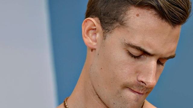 Amateur eager jock wanks cock at home till pleasure