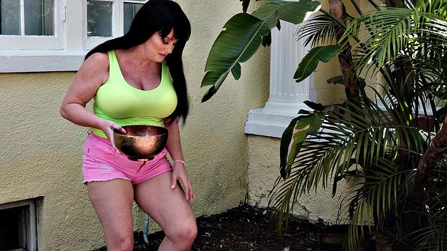 Sherry wants to watch