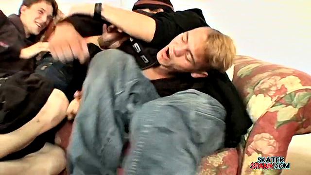 Spank Wars: жарко среди скейтеров - Аарон Джексон, Бумер Джейкоби и Джестер