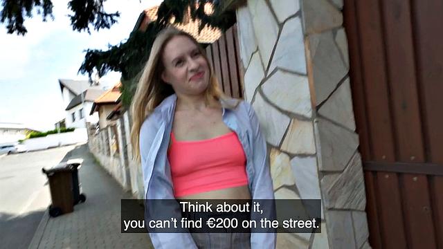 Public amateur cocksucking