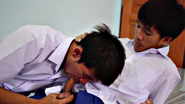 Asian college twink barebacked in asshole till cum