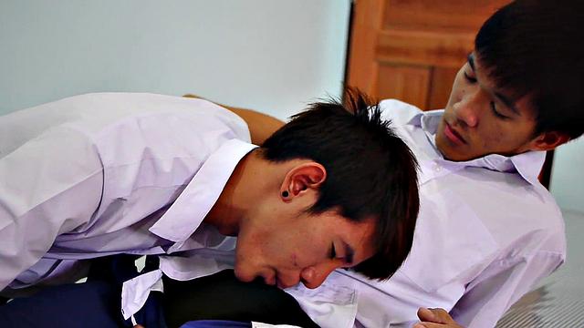 Asian college twink barebacked in asshole till cum