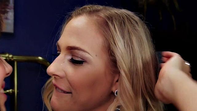 Analgaping MILF with big ass gets rimmed by 21yo