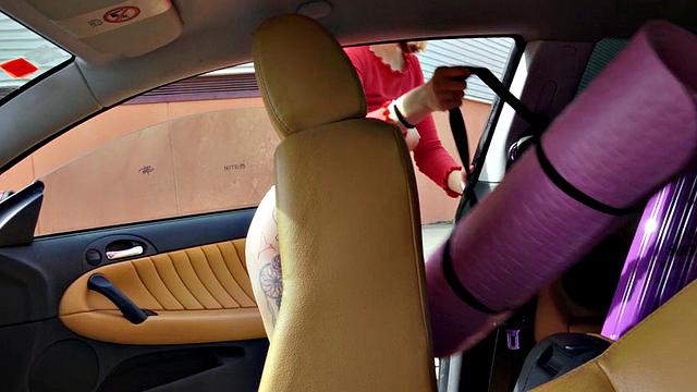 My best friend's sister is a total slut, so I can't tell her about my banging her in POV