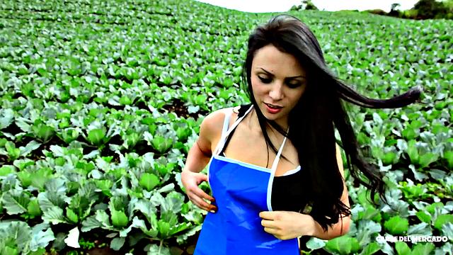 Hot Sex With Lusty Brunette MaryFuego