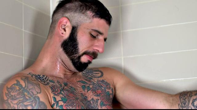 Spoiled Rotten (Romeo Davis, Edward Terrant)