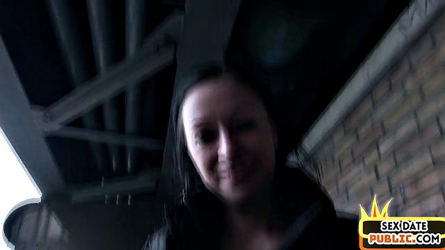 Real cougar cockriding stranger