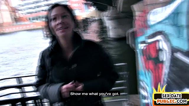 Real cougar cockriding stranger