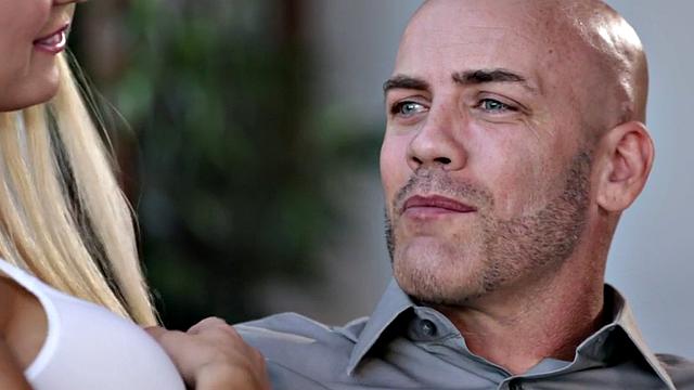 Step babe riding after oralsex while showing off body