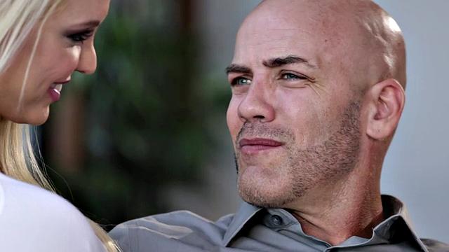 Step babe riding after oralsex while showing off body