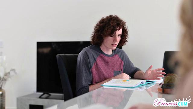 Stepsis Wants My Load - S10:E1