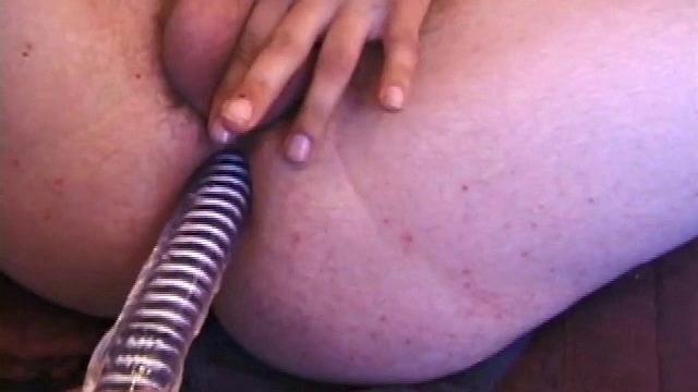 Kalvin Jerks Off With Toy