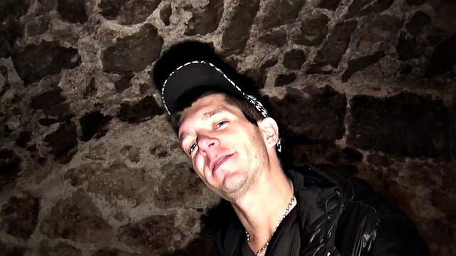 Amateur guy fucked in basement to warm up ass in winter