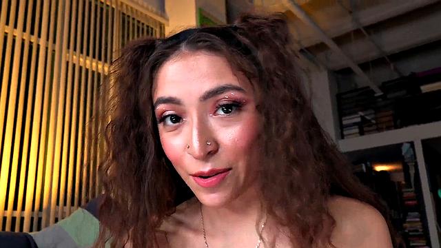 Deepthroat POV amateur gets fucked in tight pussy