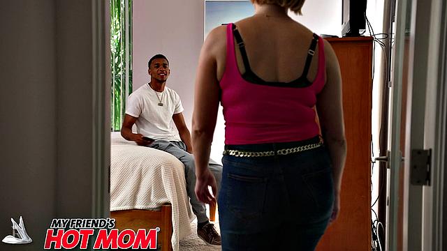 Ryan Keely Takes Every Inch of Jones Big Black Cock