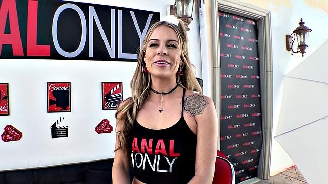 Summer's Anal Craving