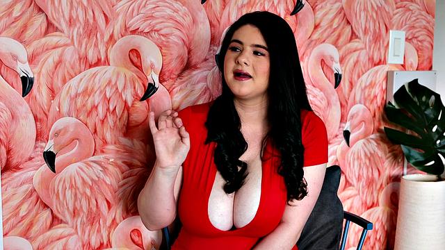 диана айсли кидает униформу и шутит над своими сиськами