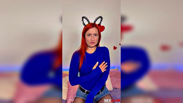 Рыжая с ушами кролика - здесь только взрослые игры