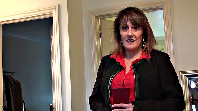 SPASCALSSUBSLUTS - GILF Pandora has pussy smashed