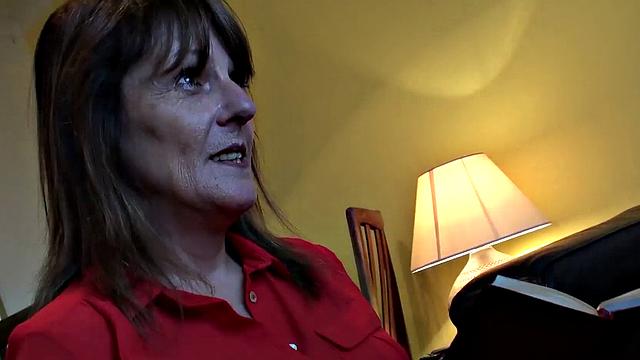 SPASCALSSUBSLUTS - GILF Pandora has pussy smashed