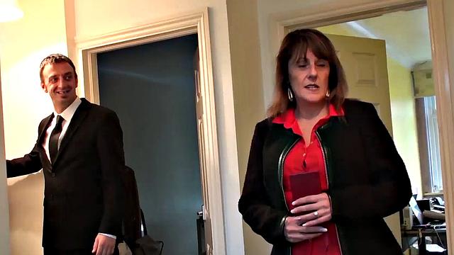 SPASCALSSUBSLUTS - GILF Pandora has pussy smashed