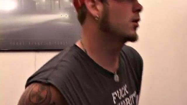 Skater Elijah Beats Off