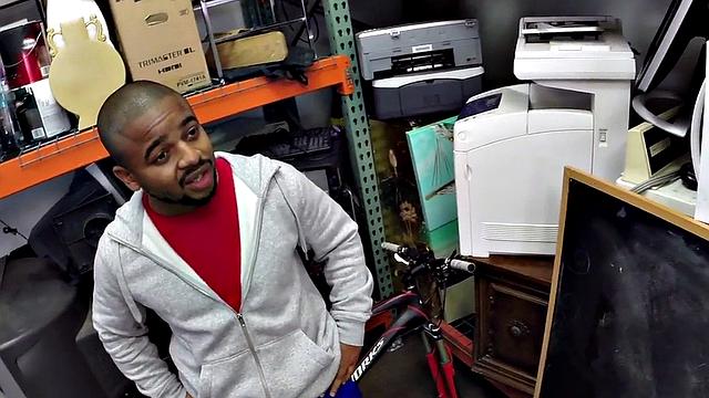 Real pawnshop 3some fucked in stockroom