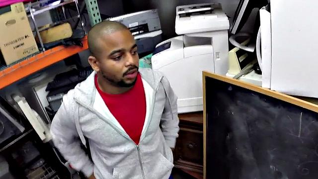 Real pawnshop 3some fucked in stockroom