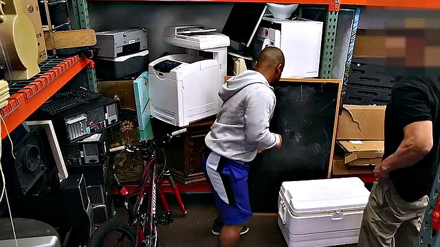 Real pawnshop 3some fucked in stockroom