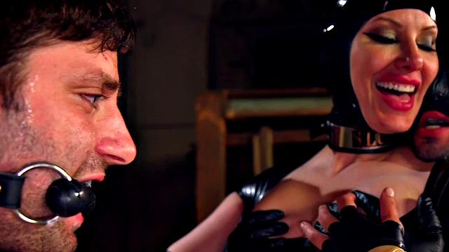 Latex Domina Pegging Sub in MMF 3some till Cum in Mouth