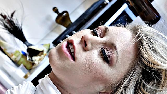 Scoring With a Sporty MILF