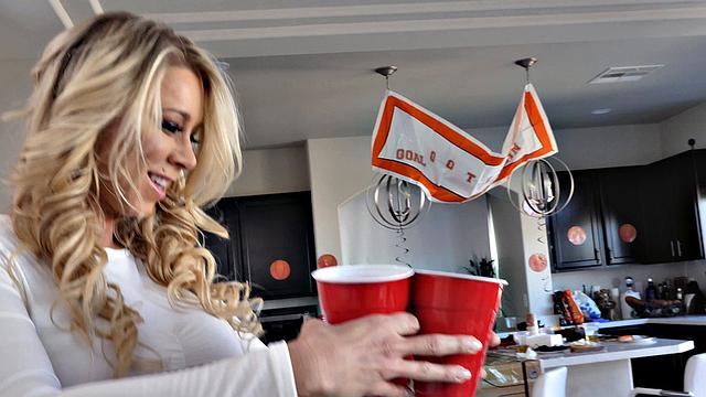 Scoring With a Sporty MILF