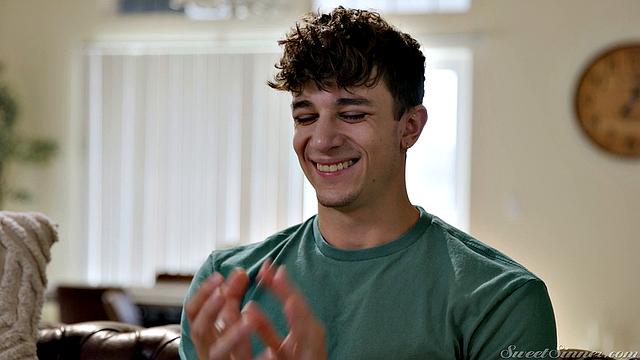 рыжая milf рвет постель страстным жестким сексом