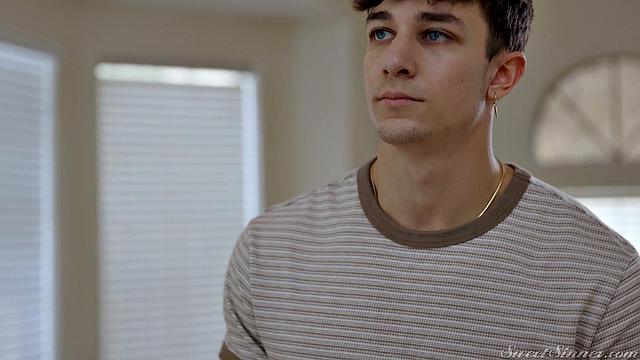 рыжая milf рвет постель страстным жестким сексом