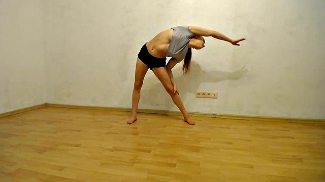 DOEGIRLS - #Mia Split - Russian Teen In Homemade Solo Fun