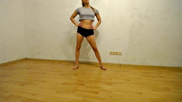 DOEGIRLS - #Mia Split - Russian Teen In Homemade Solo Fun